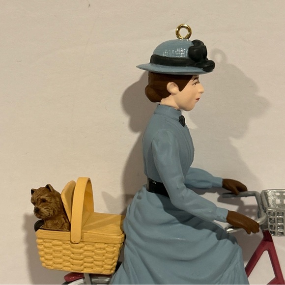 1997 Hallmark Keepsake  "Miss Gulch"  The Wizard of Oz Collection- In Box! - Picture 4 of 16